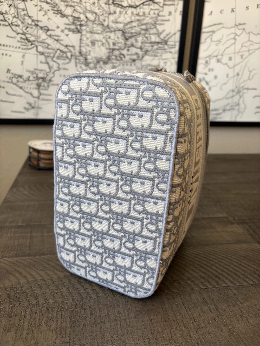 Dior Light Gray Dior Oblique Vanity Case - Picture 6 of 16